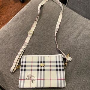 Burberry crossbody purse